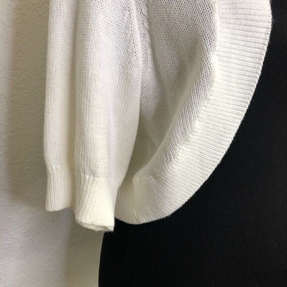 Torrid ivory white open front cropped cardigan sweater size 2 or 2X NWT - Picture 4 of 14